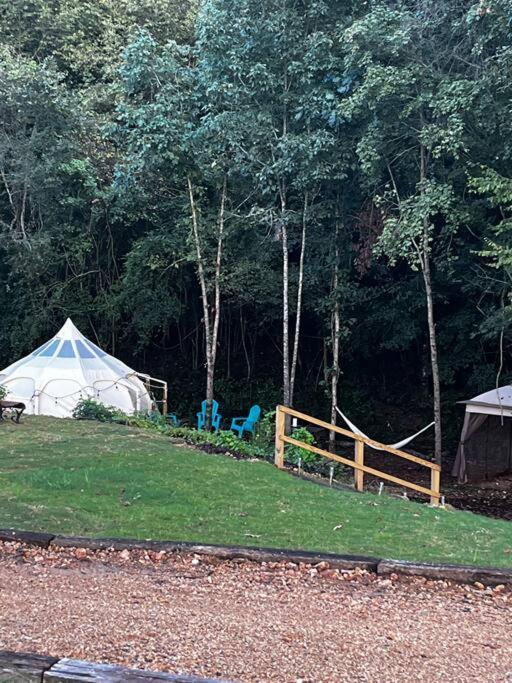 The Pisces-A Stargazing, Luxury Glamping Tent Rogersville Extérieur photo